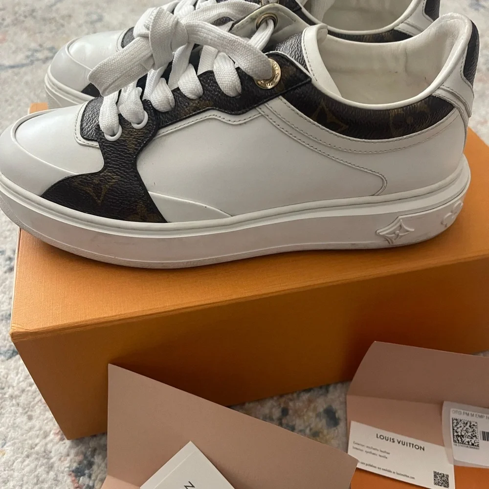 Louis Vuitton Time Out Sneakers White Cocoa Logo Heel  In Box Womens Sz 37/US7 - Picture 4 of 13